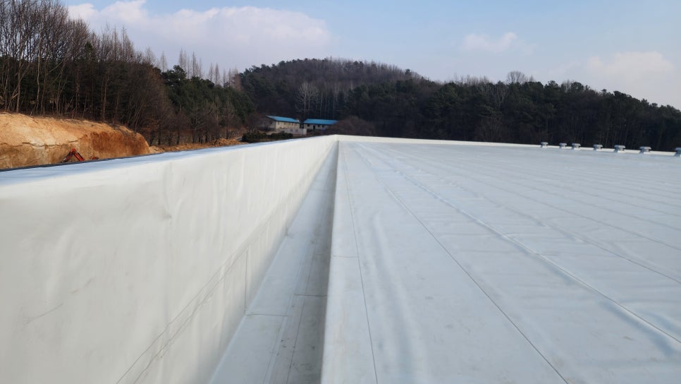 여주 신축 침대 공장 12,000㎡ 지붕의 TPO 시트 시공 과정 — 사진 6
