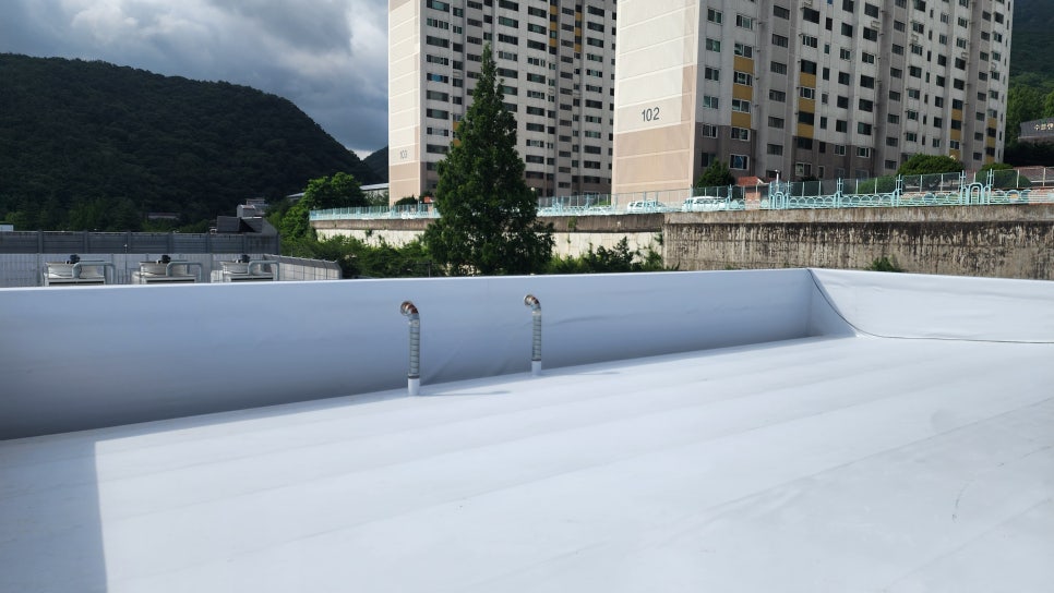 대구텍 롤동·세라믹동 지붕, 골 채움과 단열을 함께 진행한 TPO 시공 — 사진 28