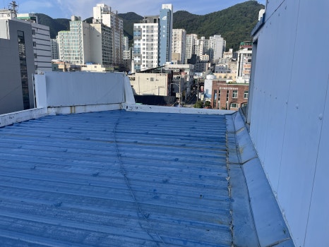 거제 상가 판넬 지붕 방수: 골 채움부터 TPO 마감까지 — 사진 3