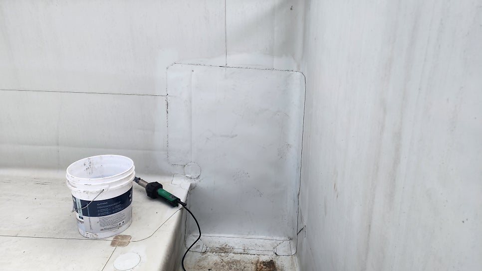 공장 옥상 반복 누수 보수: 거터·드레인·벽체 TPO 접합부 — 사진 19